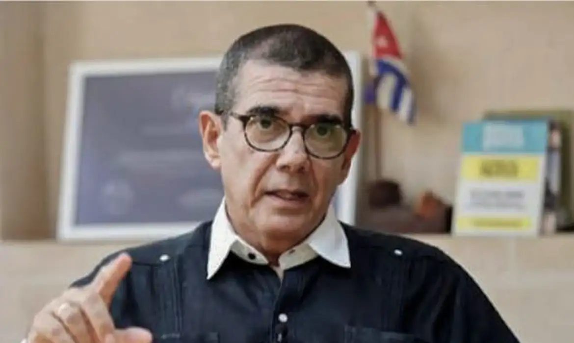 Cuba monitora movimentação militar dos EUA após ameaças de invasão