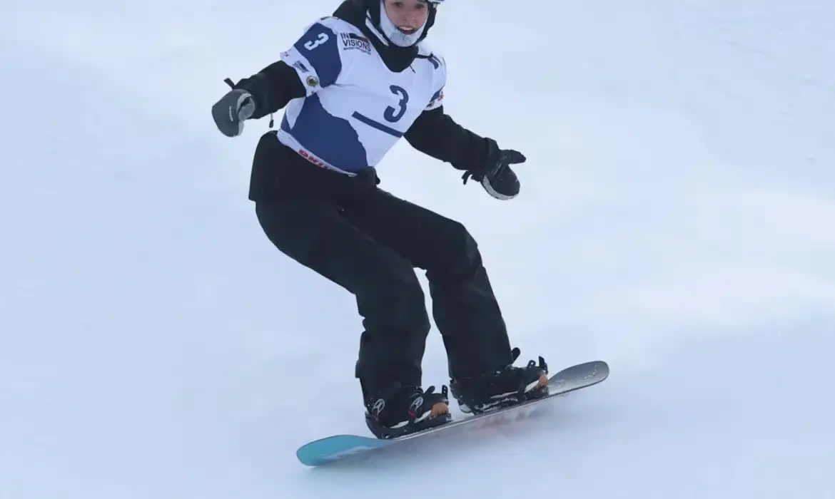 Vitória Machado vai representar Brasil no snowboard nos Jogos Paralímpicos de Inverno