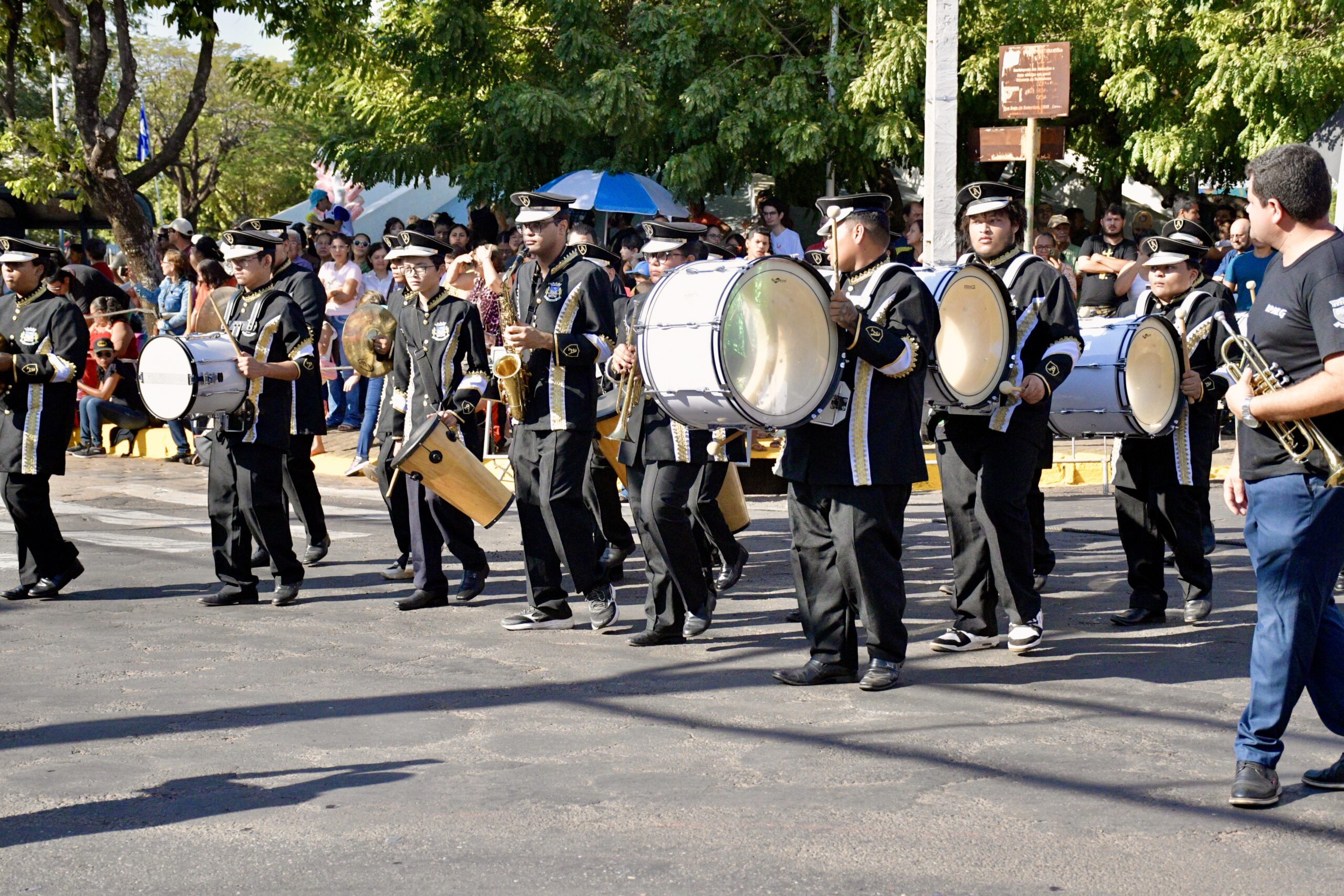 Aquidauana Celebra 134 Anos com Desfile Cívico-Militar e Presença do Legislativo