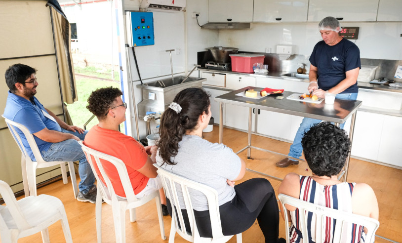 Delas Day oferece oficinas práticas para fortalecer renda feminina