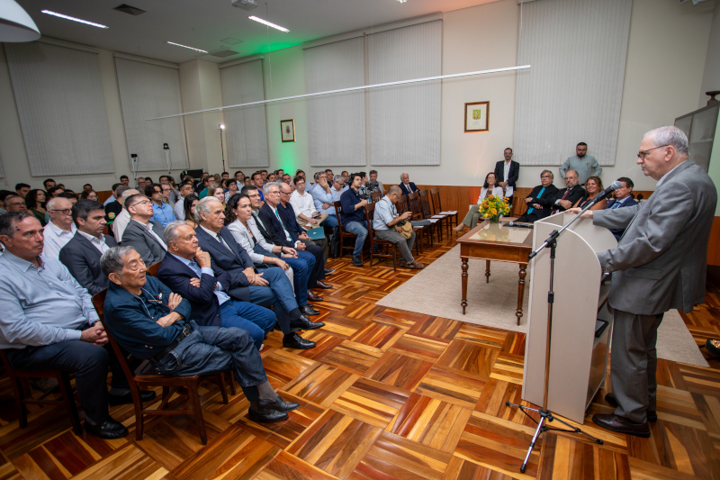 Centro de pesquisa investe R$ 200 milhões para salvar citricultura paulista