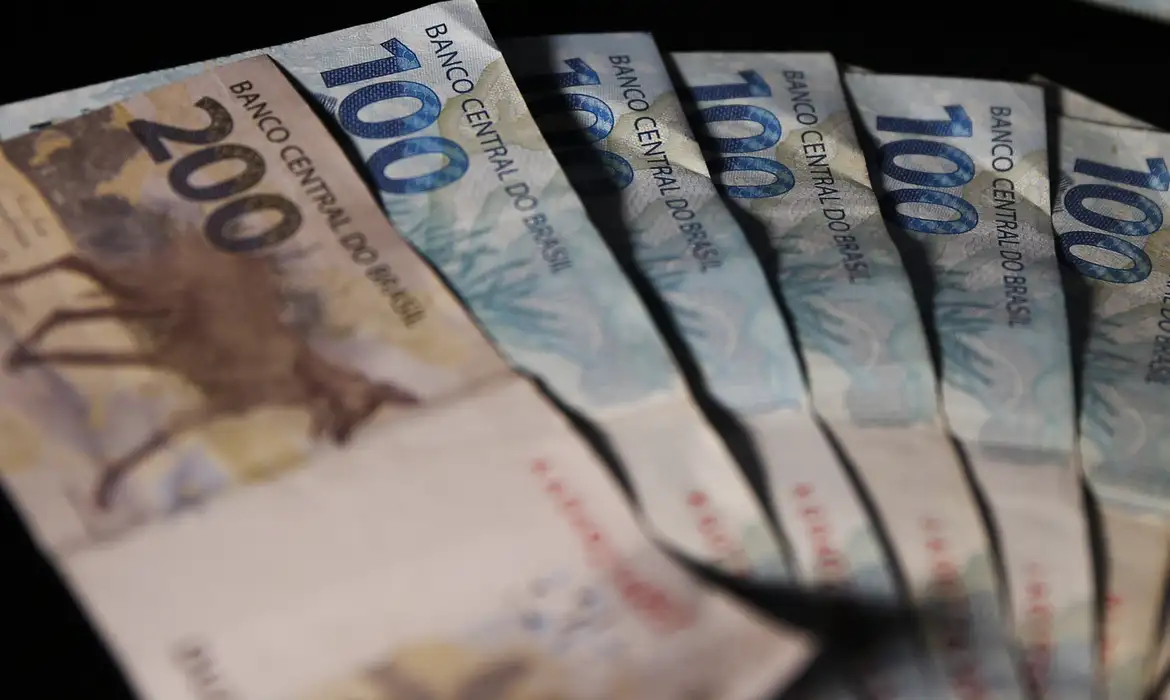 Arrecadação federal bate recorde e soma R$ 325,7 bilhões em janeiro