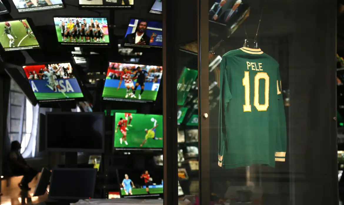 Museu do Futebol lança audioguia inovador em formato de rádio