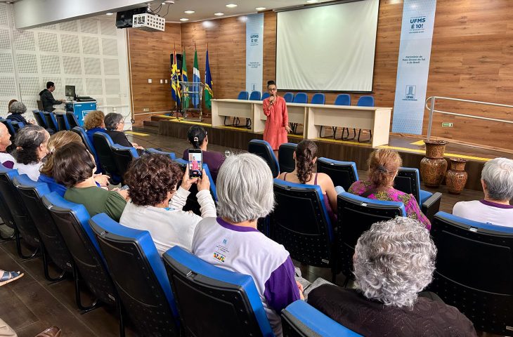 Ciclo de Workshops 'Envelhecer é Legal' capacita profissionais sobre direitos dos idosos