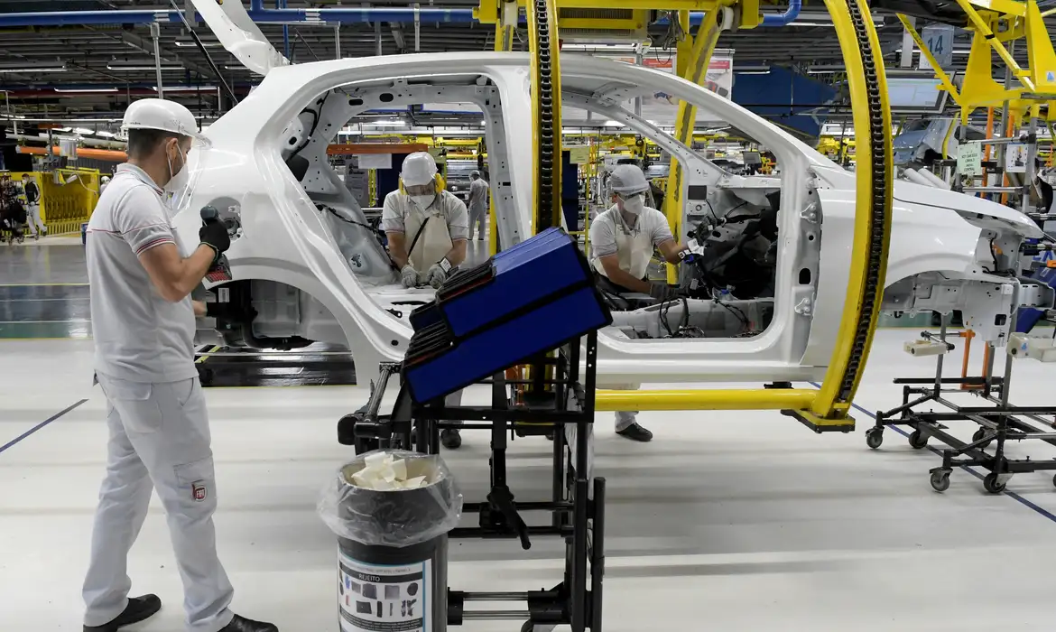 Inovação nas empresas brasileiras atinge 64,4% em 2024, aponta IBGE