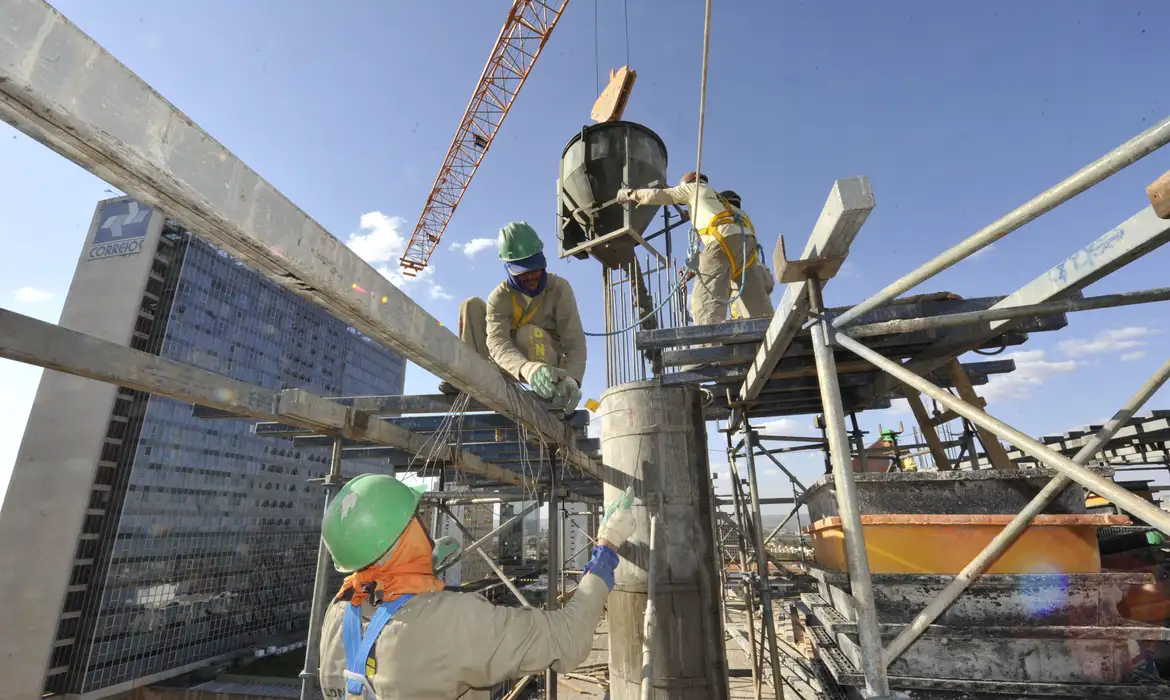 Mercado mantém previsões estáveis para inflação e crescimento do PIB em 2026