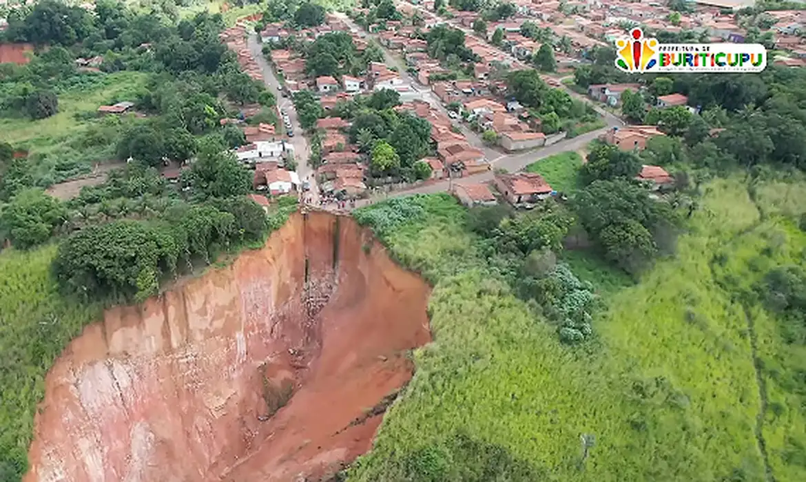 Voçorocas ameaçam Buriticupu e colocam moradores em risco urbano