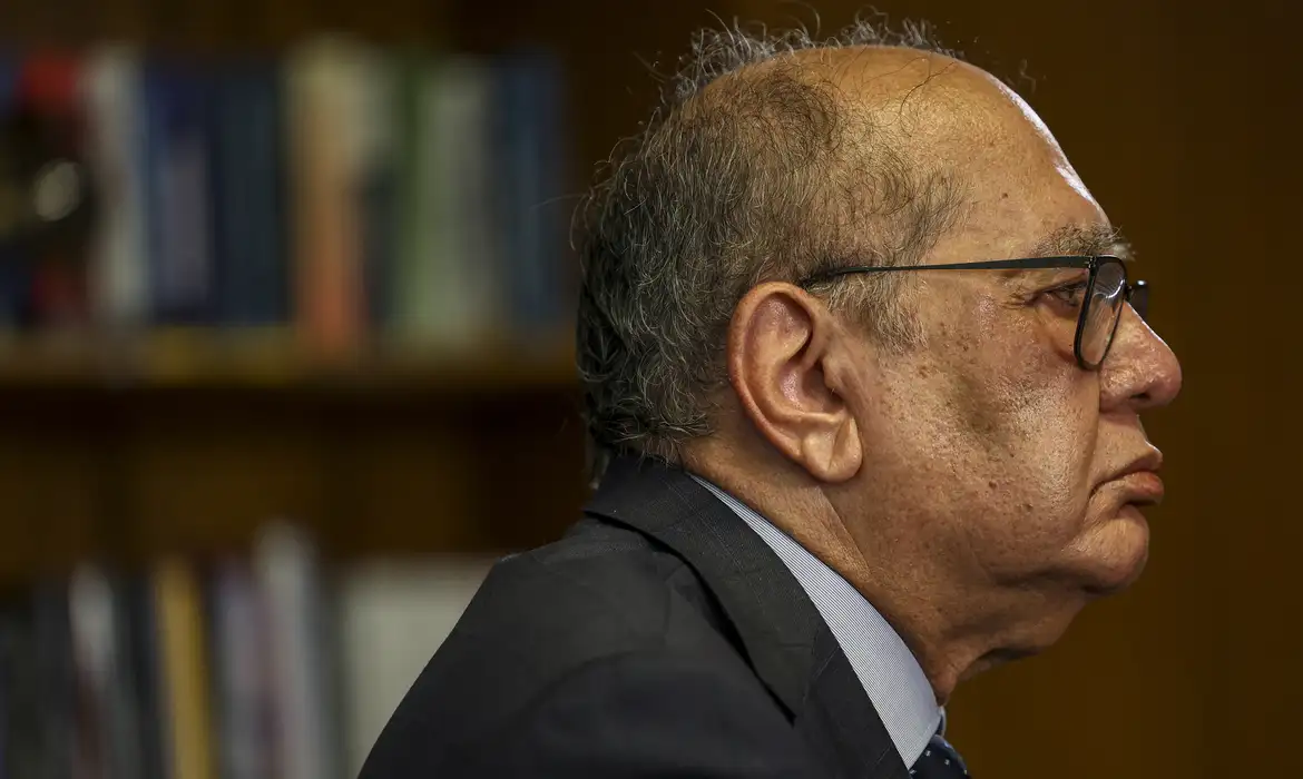Gilmar Mendes suspende penduricalhos no Judiciário e Ministério Público