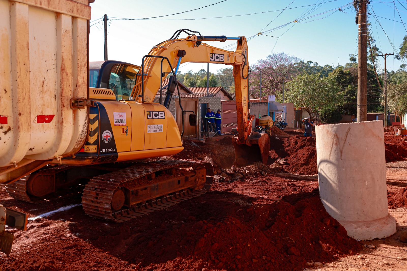 Prefeitura assina ordem de serviço para drenagem e asfalto em bairros de CG