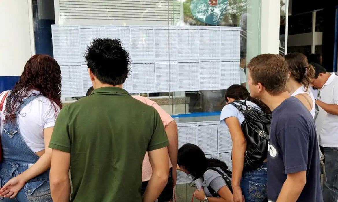Inscrições abertas para a Rede Nacional de Cursinhos Populares do MEC