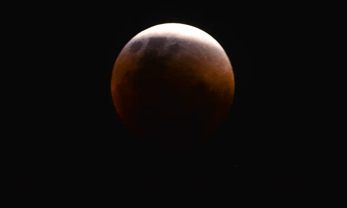 Eclipse lunar parcial no Brasil em 3 de março: entenda o fenômeno