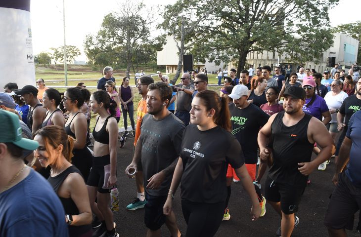 MS promove Corrida dos Poderes e campanha solidária Seu Abraço Aquece