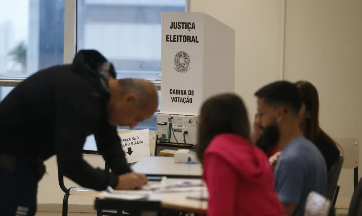 Eleitorado com mais de 60 anos cresce 74% e pode influenciar eleições de 2024