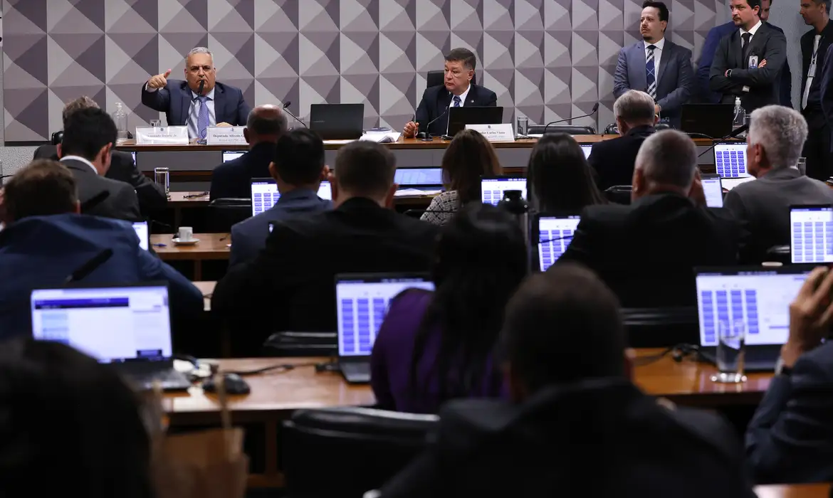 Mendonça bloqueia CPMI do INSS de acessar dados sigilosos de Vorcaro