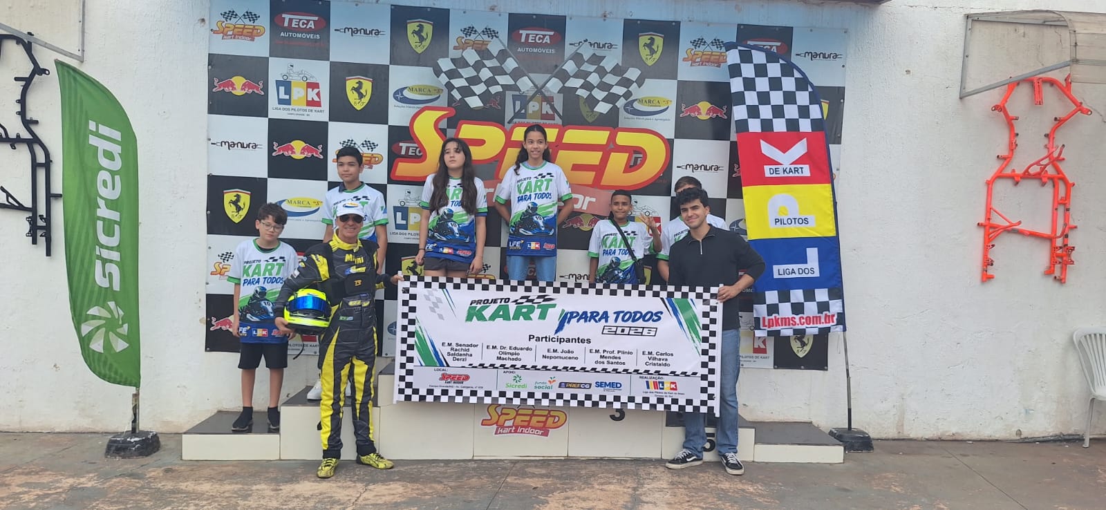 Aulas de kart unem esporte e educação no trânsito
